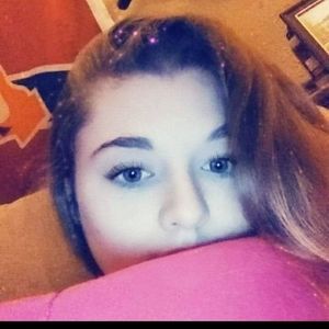 Meet your Posher, Daisha